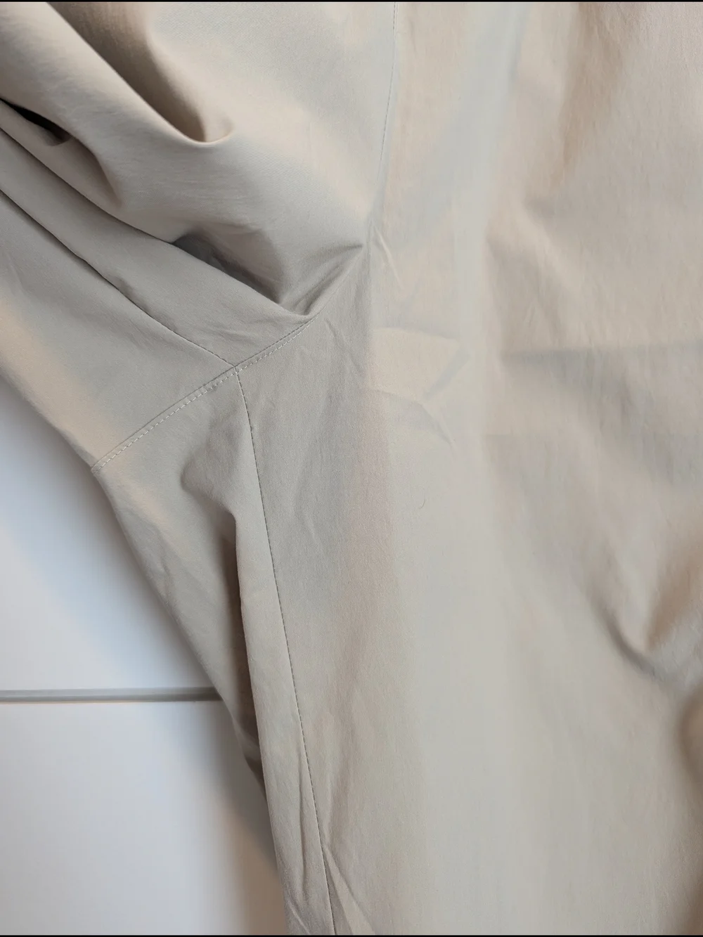Athleta Cascade High Rise Cargo Poplin Pants Oak Size Medium Khaki Drawstring - Picture 4 of 14